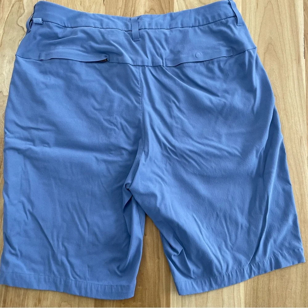 Lululemon Men’s 32 Blue Commission Golf Shorts Stretch Pockets 10” Athleisure